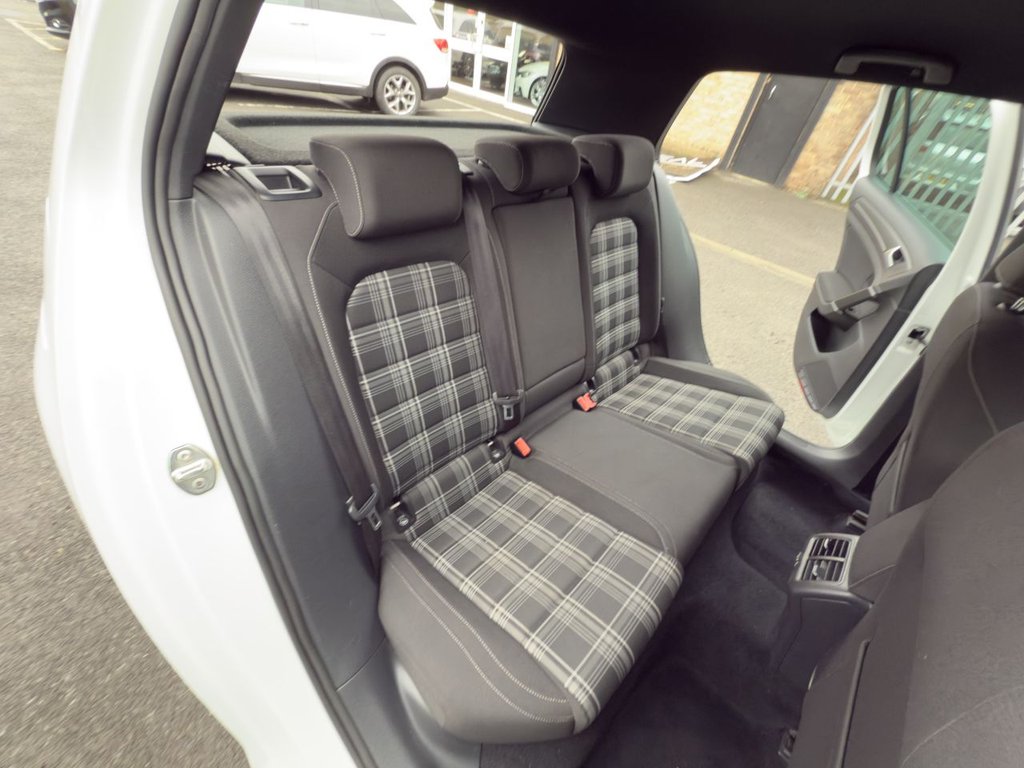 Used Volkswagen Golf 2017 for sale - 76558955: Photo 17