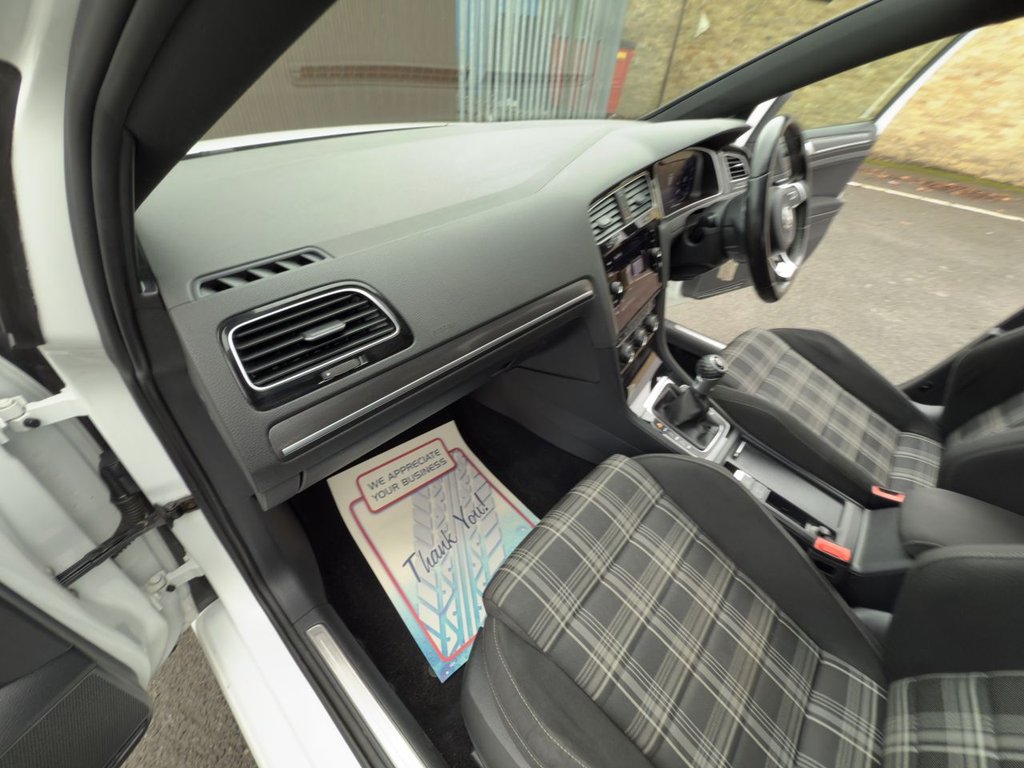 Used Volkswagen Golf 2017 for sale - 76558955: Photo 18