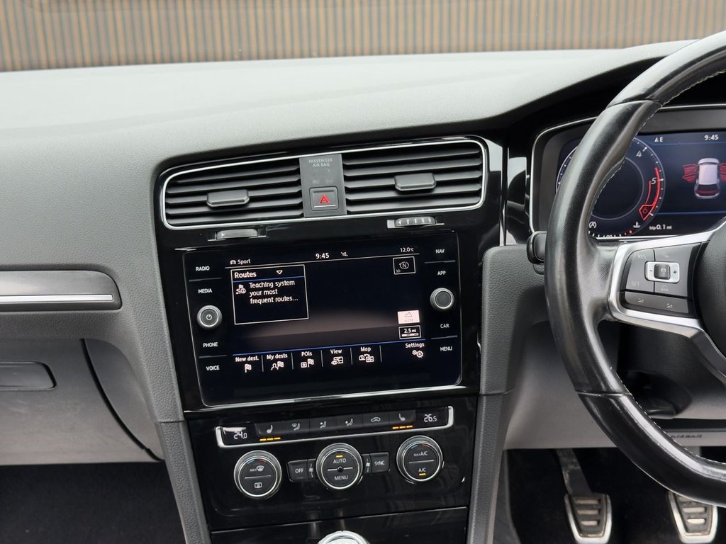 Used Volkswagen Golf 2017 for sale - 76558955: Photo 21