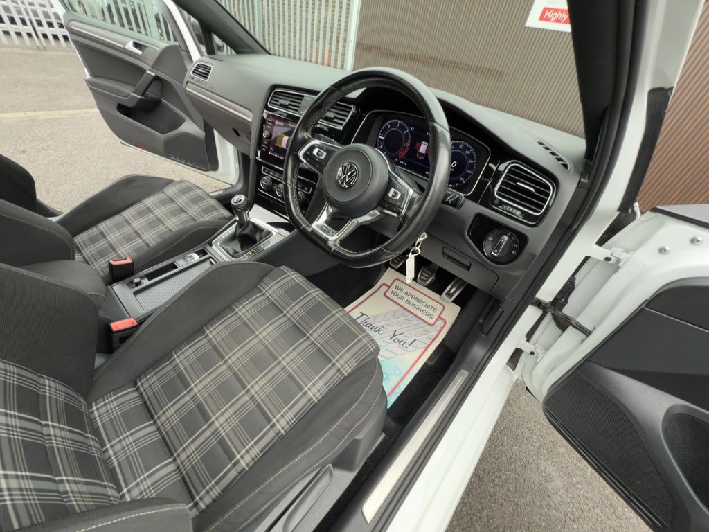 Used Volkswagen Golf 2017 for sale - 76558955: Photo 23