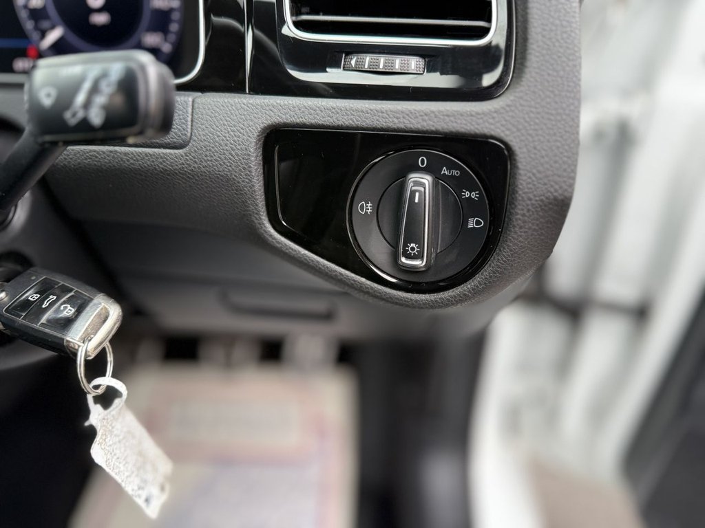 Used Volkswagen Golf 2017 for sale - 76558955: Photo 27