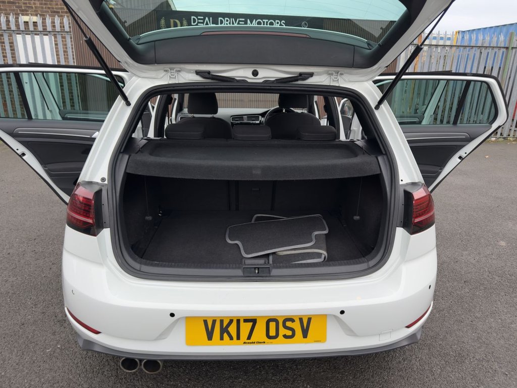 Used Volkswagen Golf 2017 for sale - 76558955: Photo 9