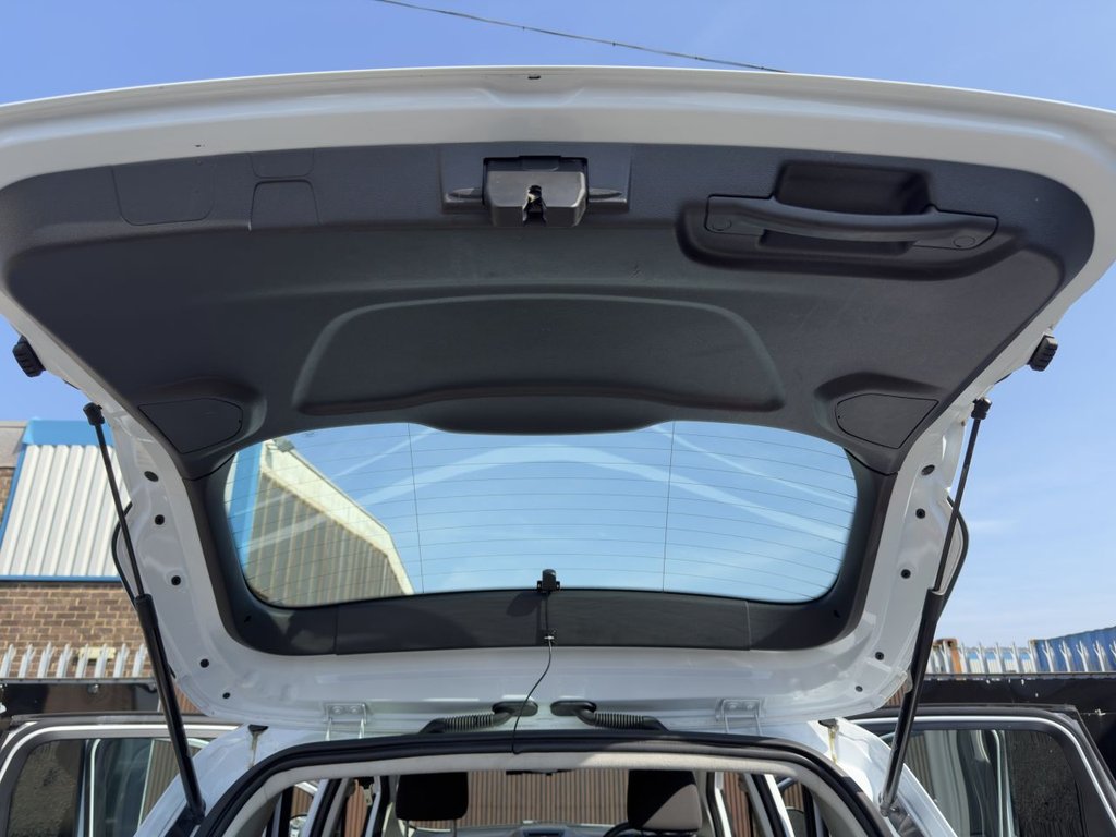 Used Ford C-Max 2018 for sale - 77978930: Photo 15