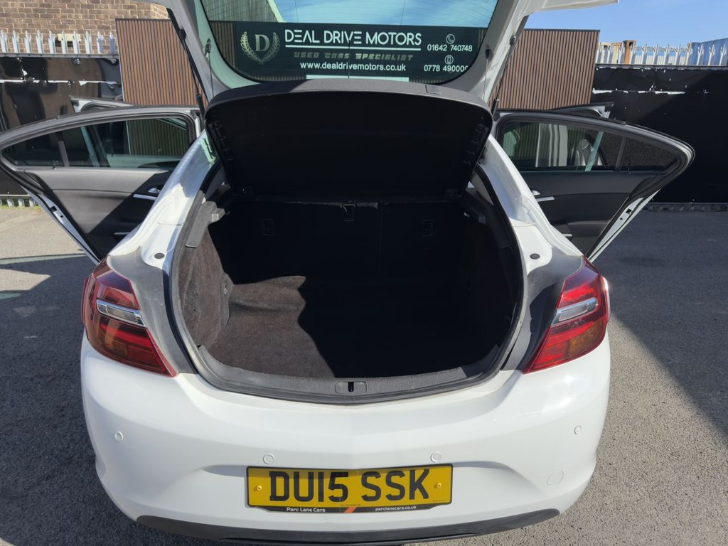 Used Vauxhall Insignia 2015 for sale - 77941677: Photo 11