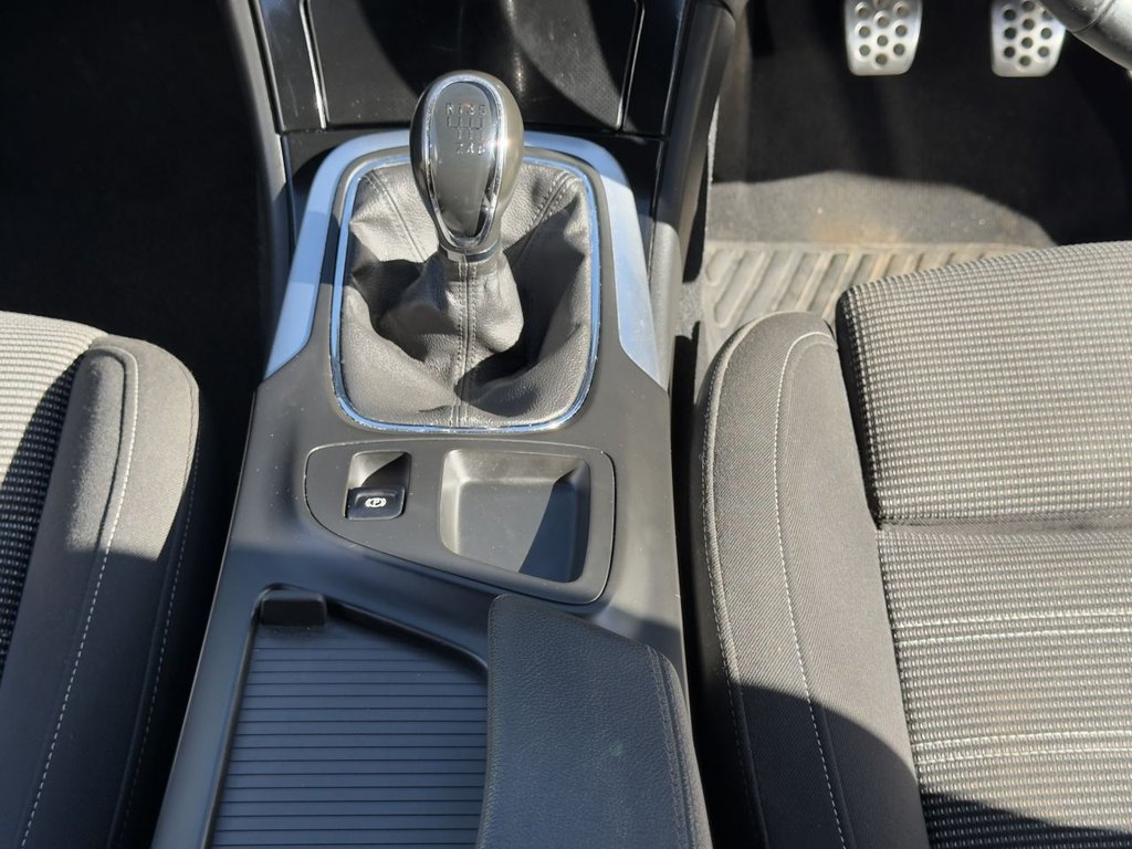 Used Vauxhall Insignia 2015 for sale - 77941677: Photo 28