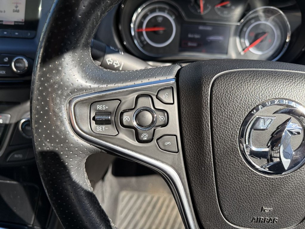 Used Vauxhall Insignia 2015 for sale - 77941677: Photo 32