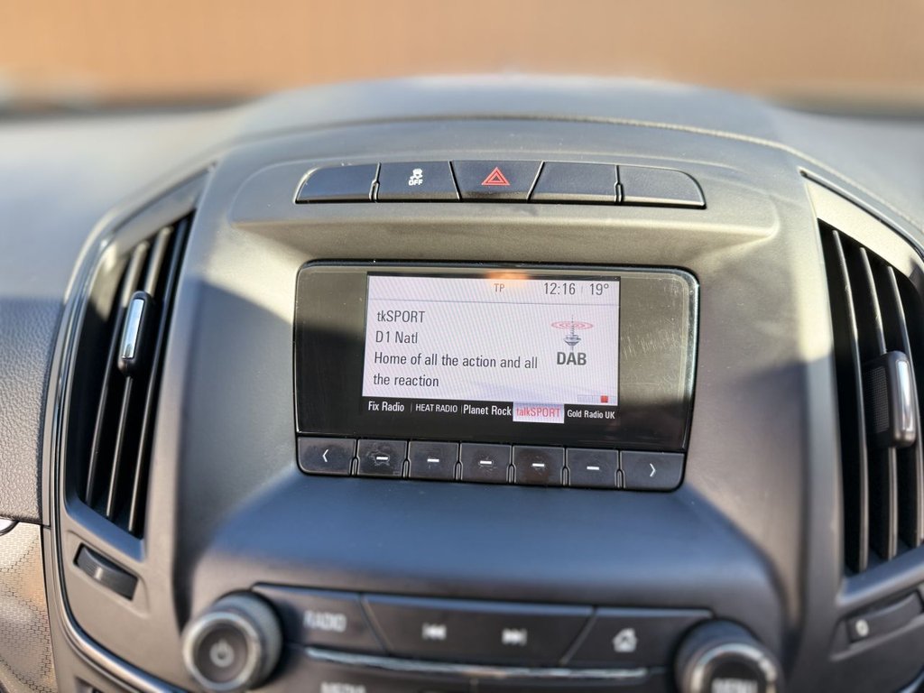 Used Vauxhall Insignia 2015 for sale - 77941677: Photo 36