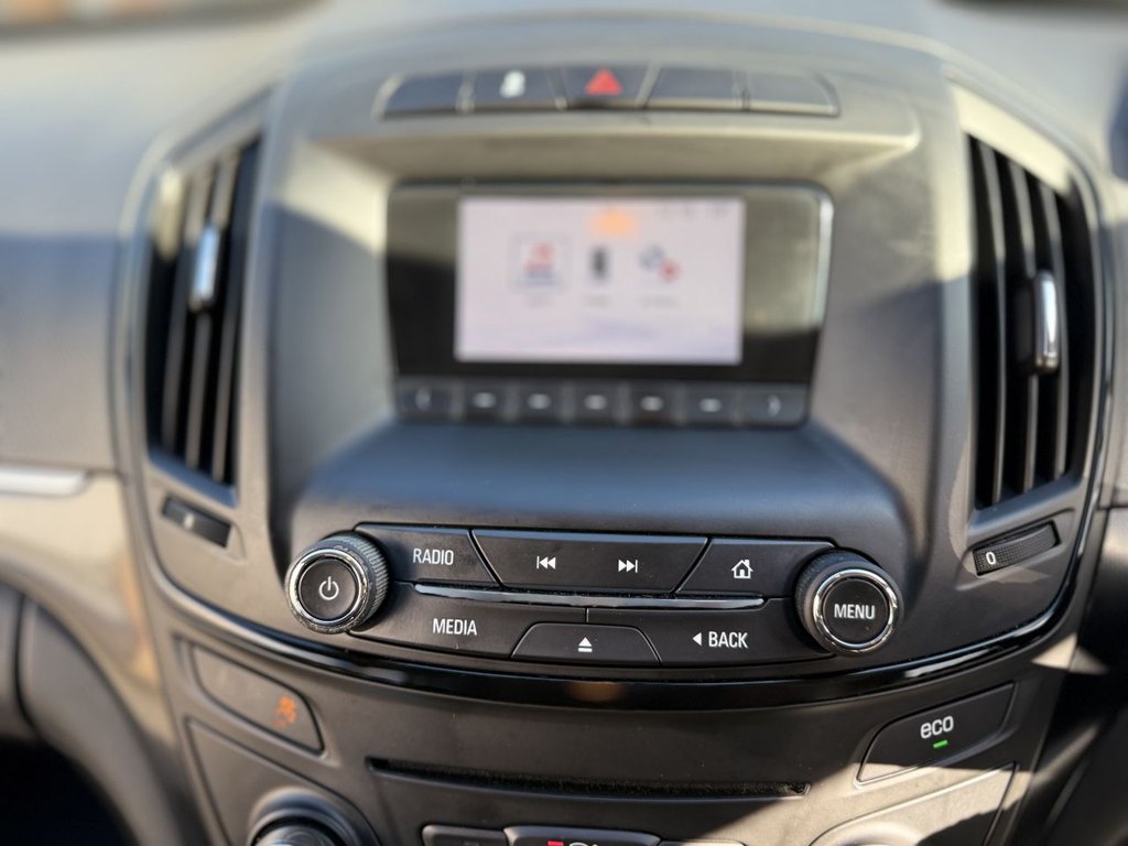 Used Vauxhall Insignia 2015 for sale - 77941677: Photo 38