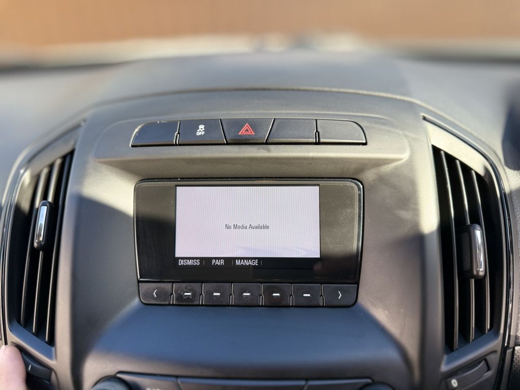 Used Vauxhall Insignia 2015 for sale - 77941677: Photo 40