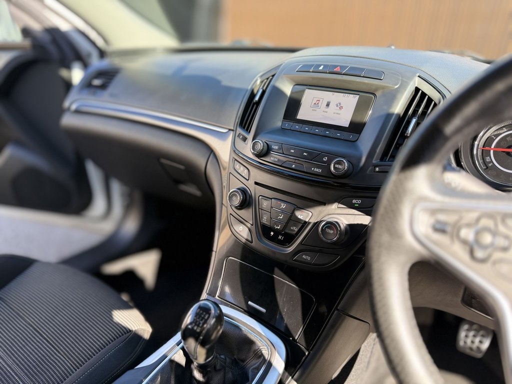 Used Vauxhall Insignia 2015 for sale - 77941677: Photo 41