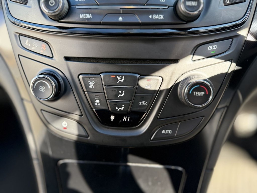 Used Vauxhall Insignia 2015 for sale - 77941677: Photo 43