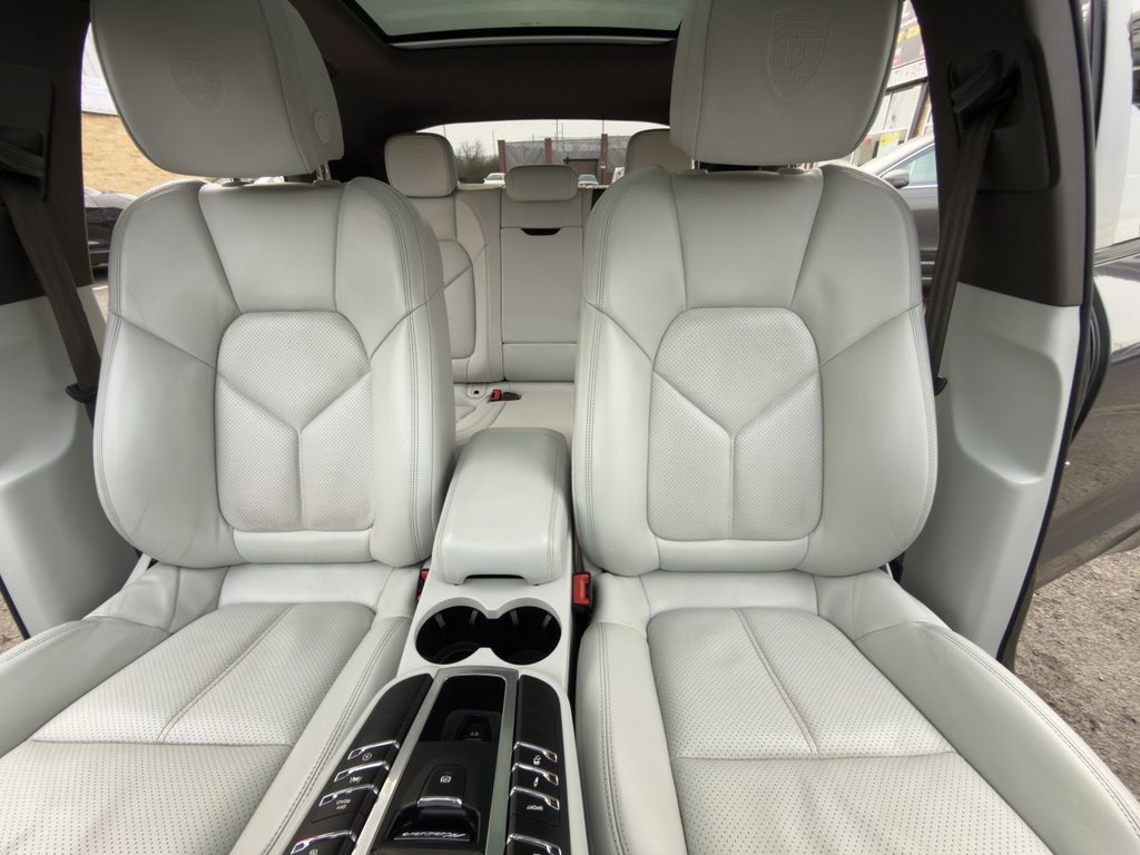 Used Porsche Macan 2020 for sale - 77539708: Photo 23