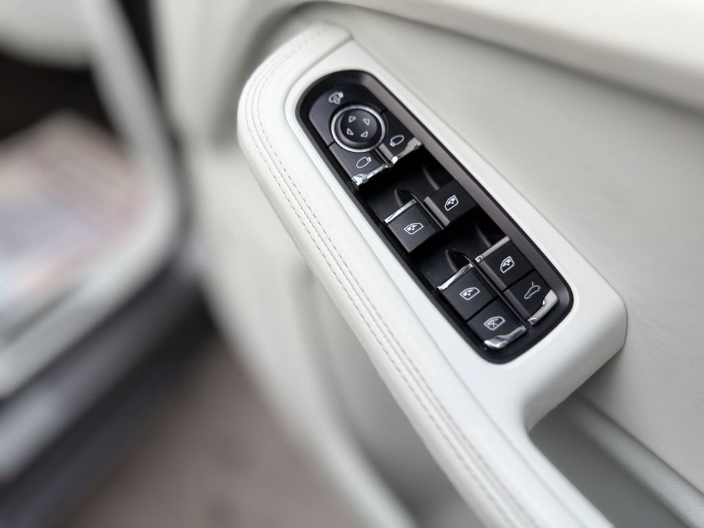 Used Porsche Macan 2020 for sale - 77539708: Photo 36