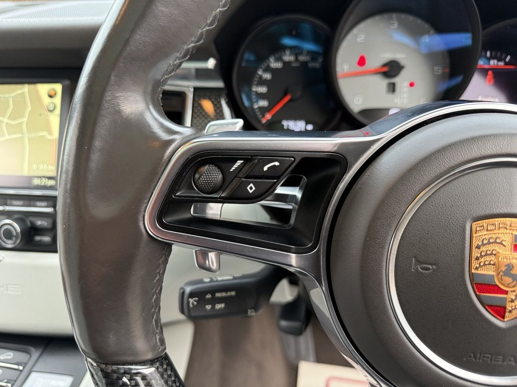 Used Porsche Macan 2020 for sale - 77539708: Photo 42