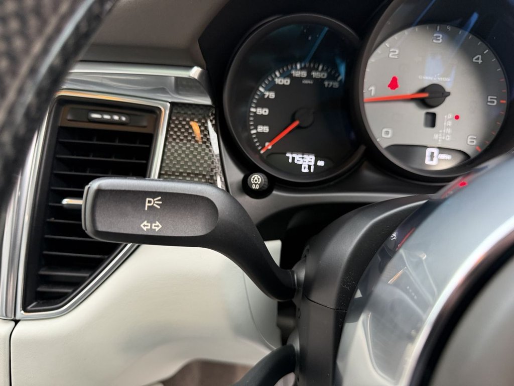 Used Porsche Macan 2020 for sale - 77539708: Photo 45