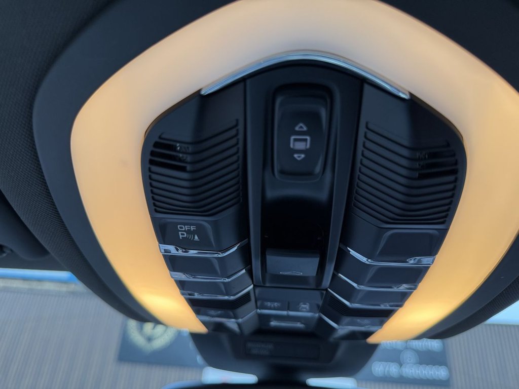 Used Porsche Macan 2020 for sale - 77539708: Photo 48