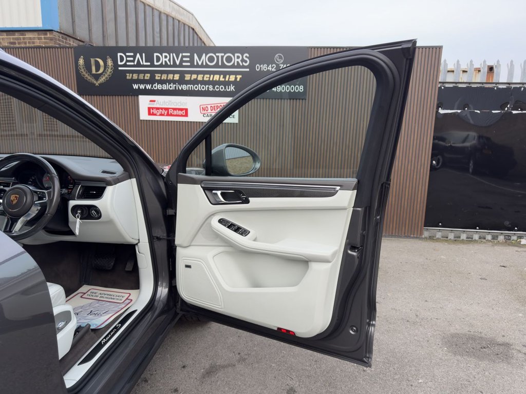 Used Porsche Macan 2020 for sale - 77539708: Photo 9