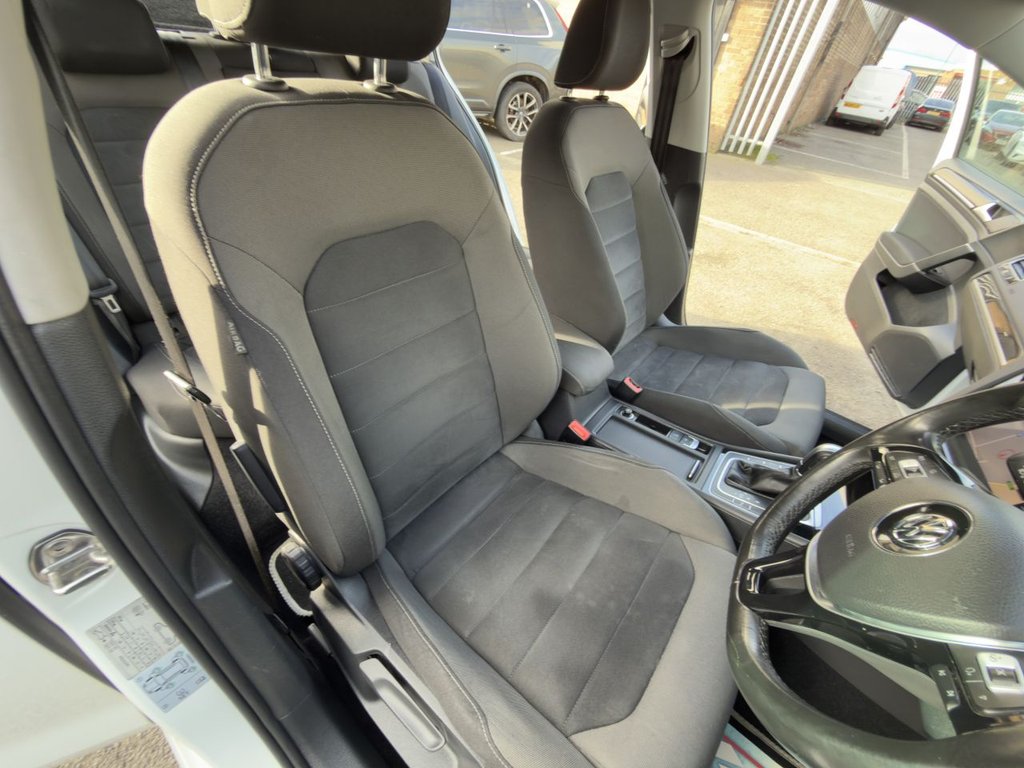 Used Volkswagen Golf 2018 for sale - 77614098: Photo 14