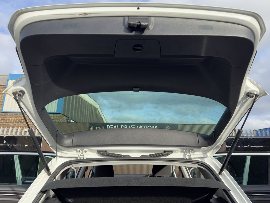 Used Volkswagen Golf 2018 for sale - 77614098: Photo 15