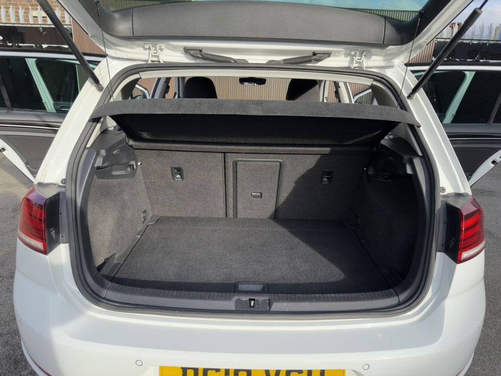 Used Volkswagen Golf 2018 for sale - 77614098: Photo 16