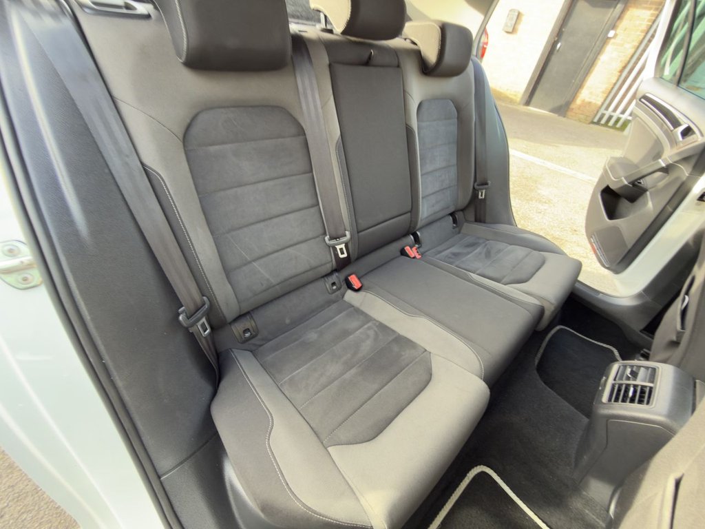 Used Volkswagen Golf 2018 for sale - 77614098: Photo 19