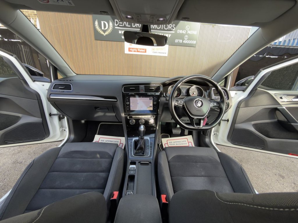 Used Volkswagen Golf 2018 for sale - 77614098: Photo 24