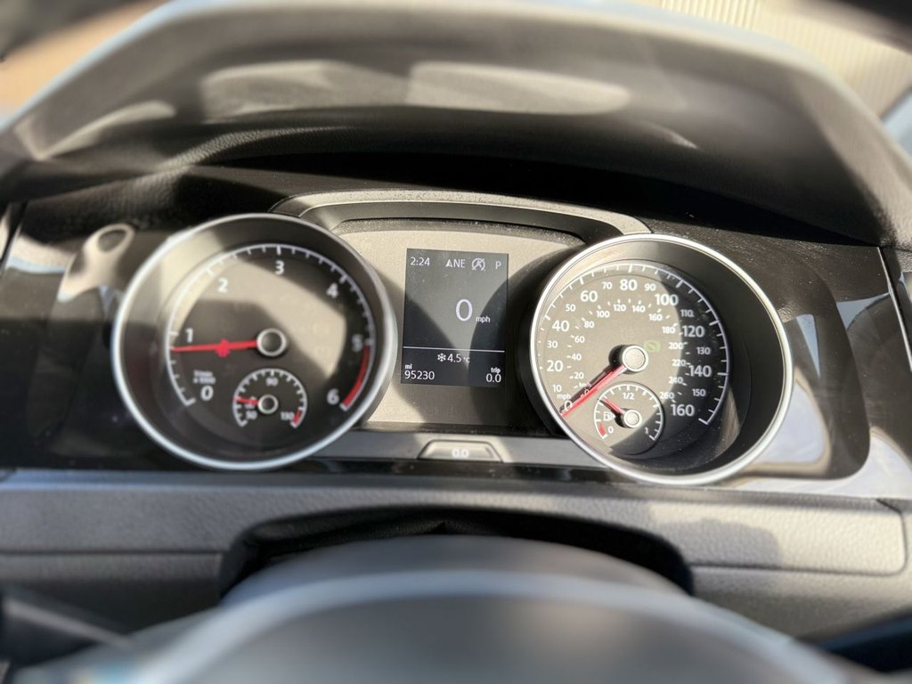 Used Volkswagen Golf 2018 for sale - 77614098: Photo 32