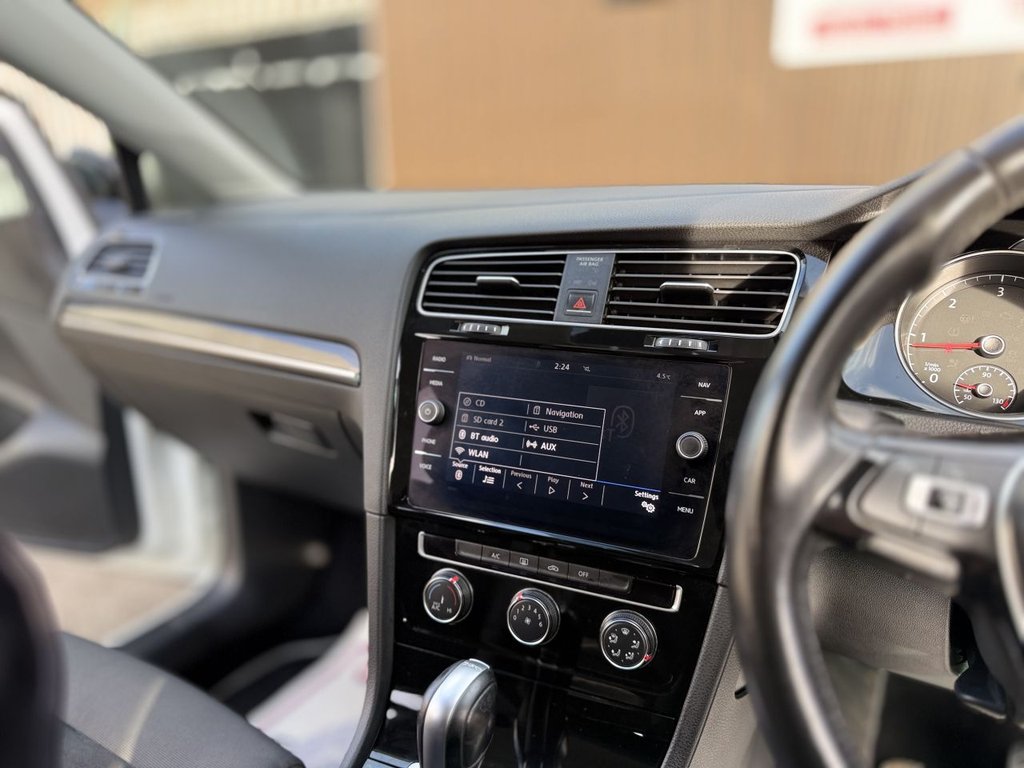 Used Volkswagen Golf 2018 for sale - 77614098: Photo 45