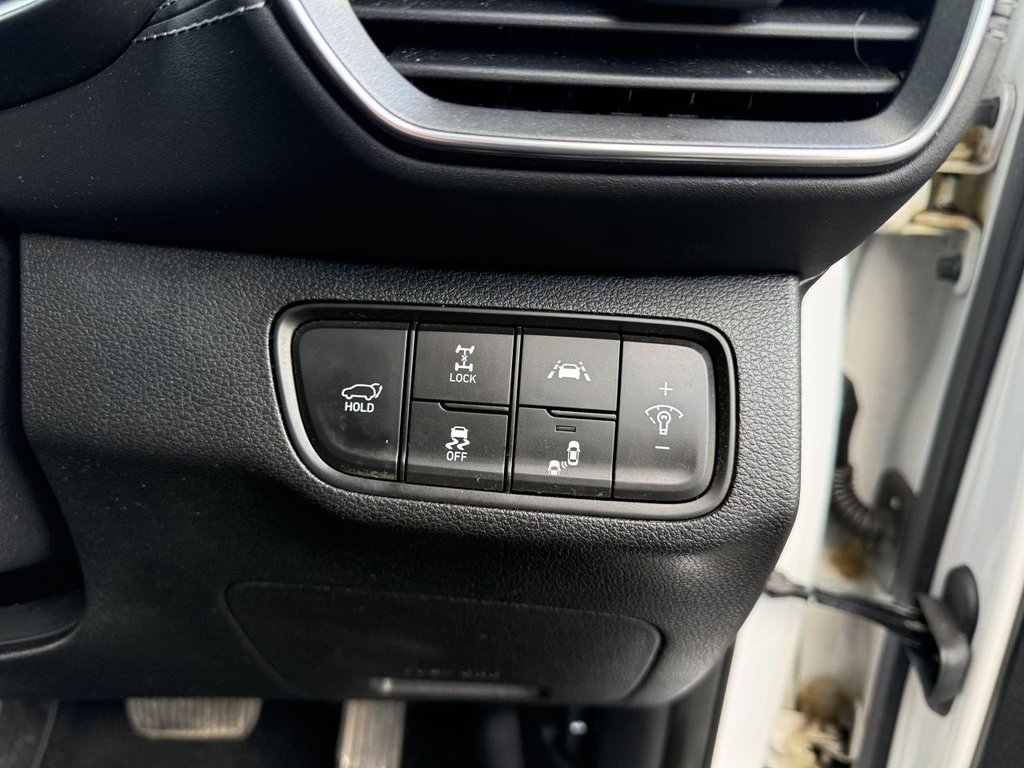 Used Hyundai Santa Fe 2019 for sale - 77239352: Photo 46