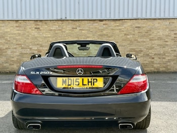 Used Mercedes-Benz SLK 2015 for sale - 75859964: Photo