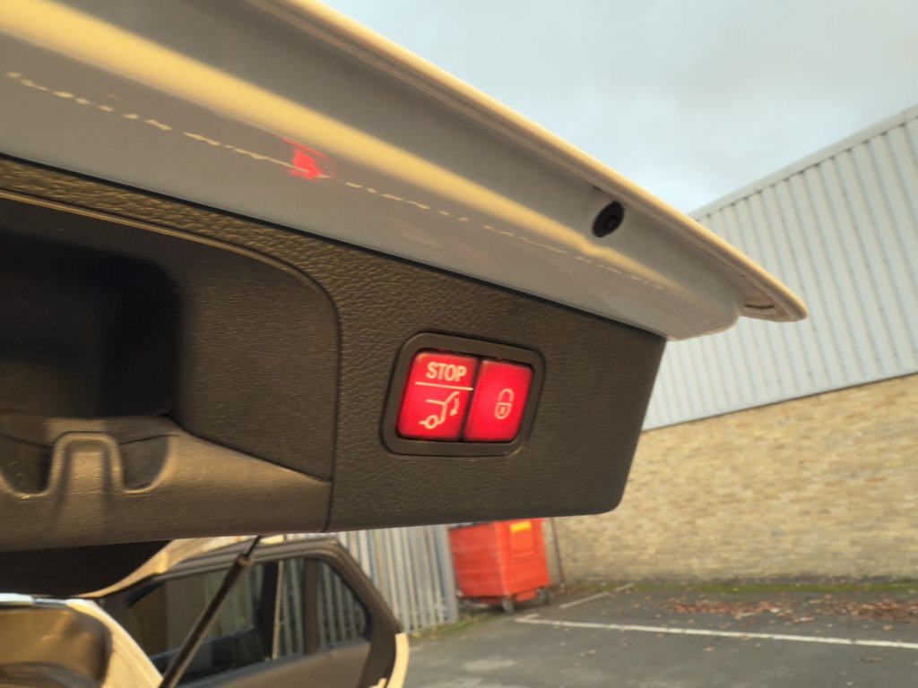 Used Mercedes-Benz GLC 2018 for sale - 76487041: Photo 12