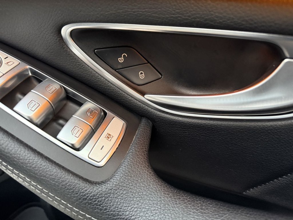 Used Mercedes-Benz GLC 2018 for sale - 76487041: Photo 32