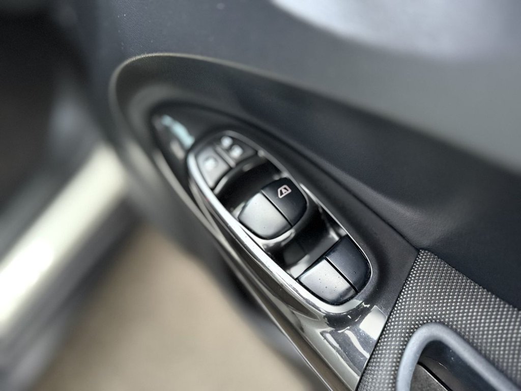 Used Nissan Juke 2014 for sale - 76487064: Photo 27