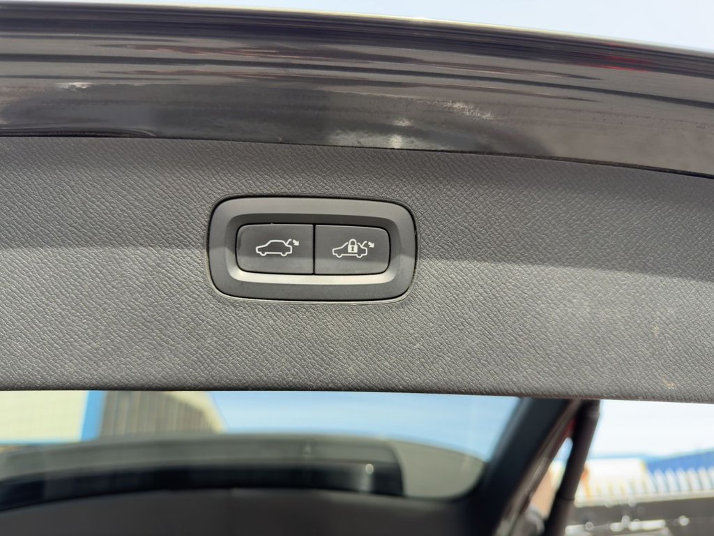 Used Volvo XC90 2017 for sale - 78134115: Photo 17