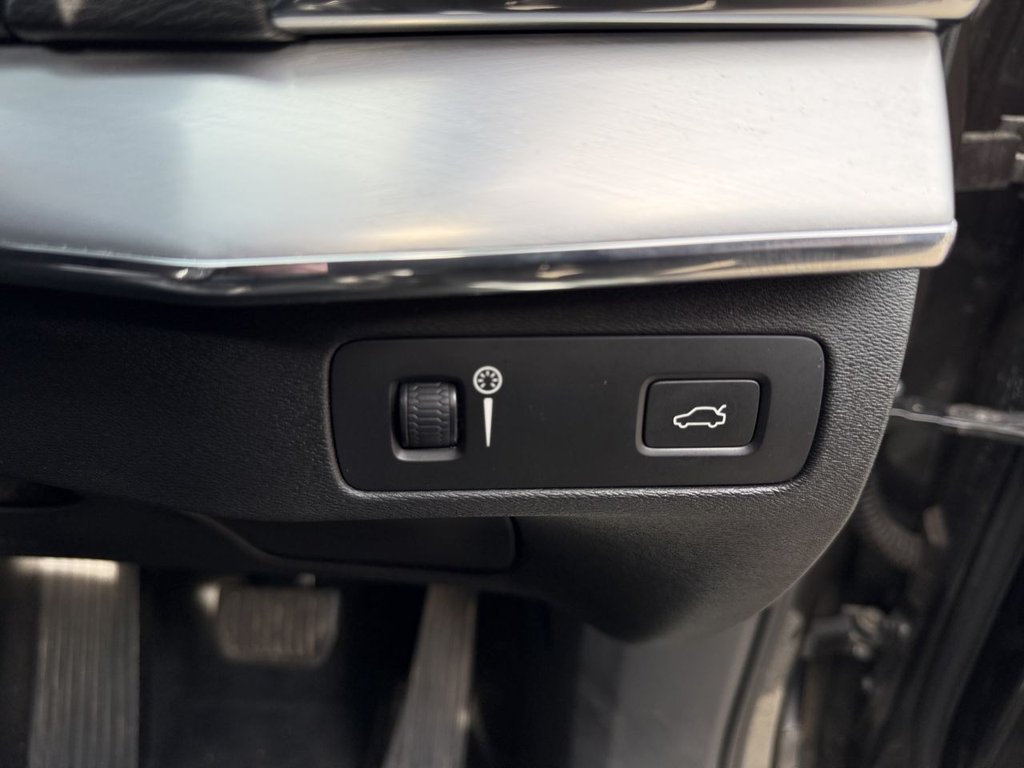 Used Volvo XC90 2017 for sale - 78134115: Photo 45