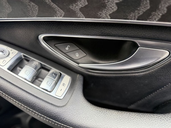 Used Mercedes-Benz GLC 2017 for sale - 76092608: Photo 26
