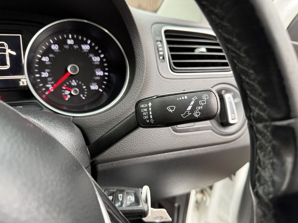 Used Volkswagen Polo 2016 for sale - 76973175: Photo 34