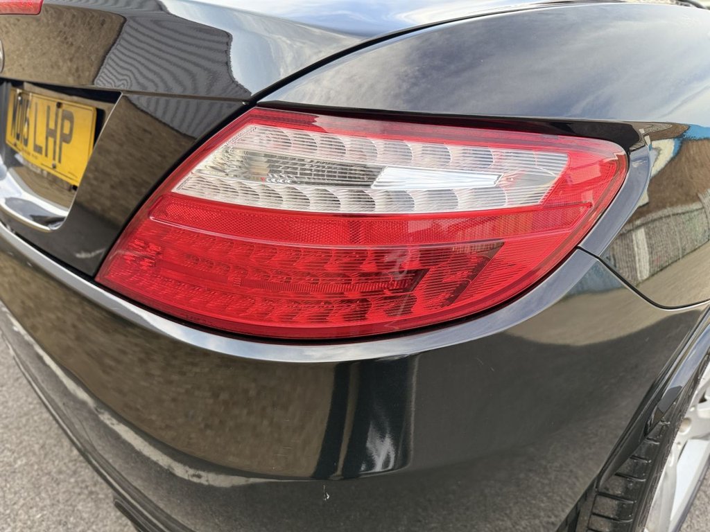 Used Mercedes-Benz SLK 2015 for sale - 77765001: Photo 11