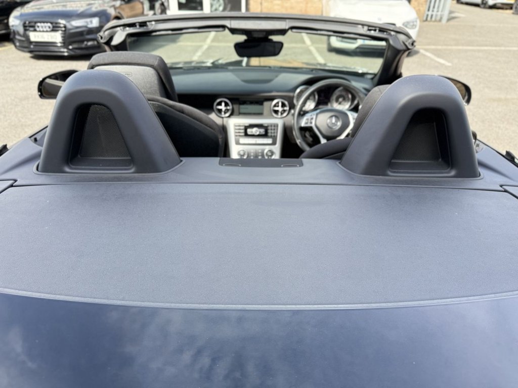 Used Mercedes-Benz SLK 2015 for sale - 77765001: Photo 17