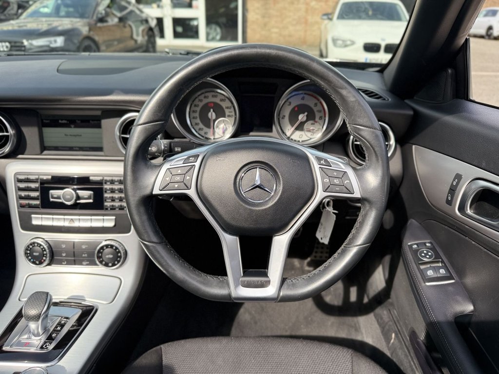 Used Mercedes-Benz SLK 2015 for sale - 77765001: Photo 22