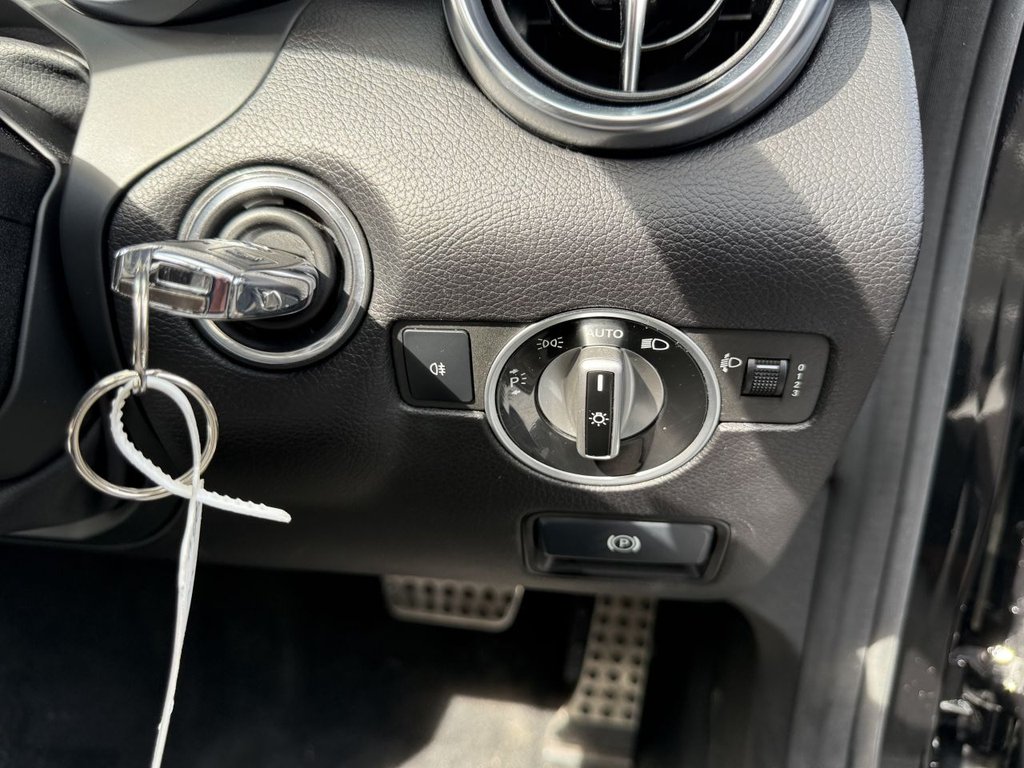 Used Mercedes-Benz SLK 2015 for sale - 77765001: Photo 24