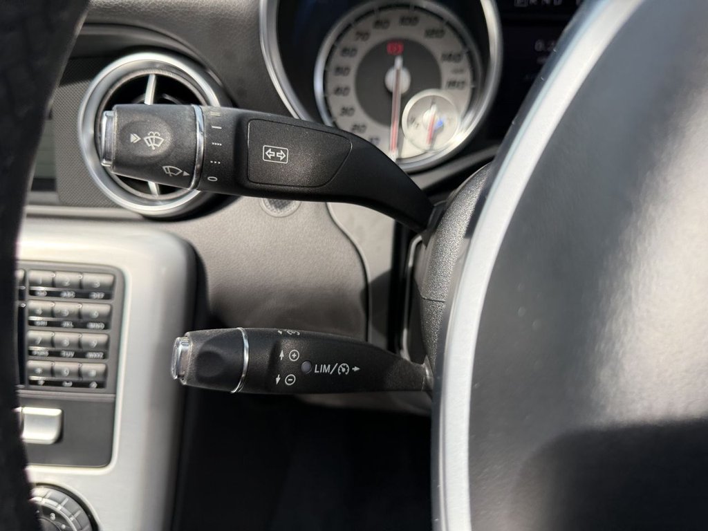 Used Mercedes-Benz SLK 2015 for sale - 77765001: Photo 26