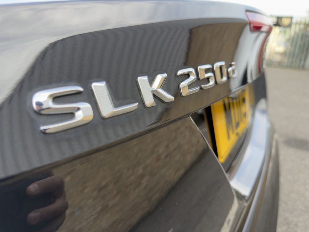 Used Mercedes-Benz SLK 2015 for sale - 77765001: Photo 46