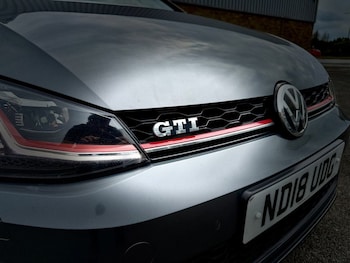 Used Volkswagen Golf 2018 for sale - 75690159: Photo