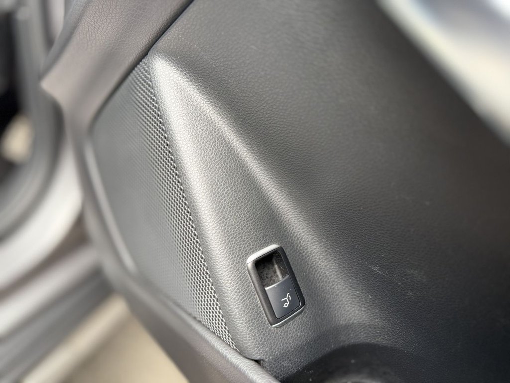 Used Mercedes-Benz GLA 2015 for sale - 76535844: Photo 32