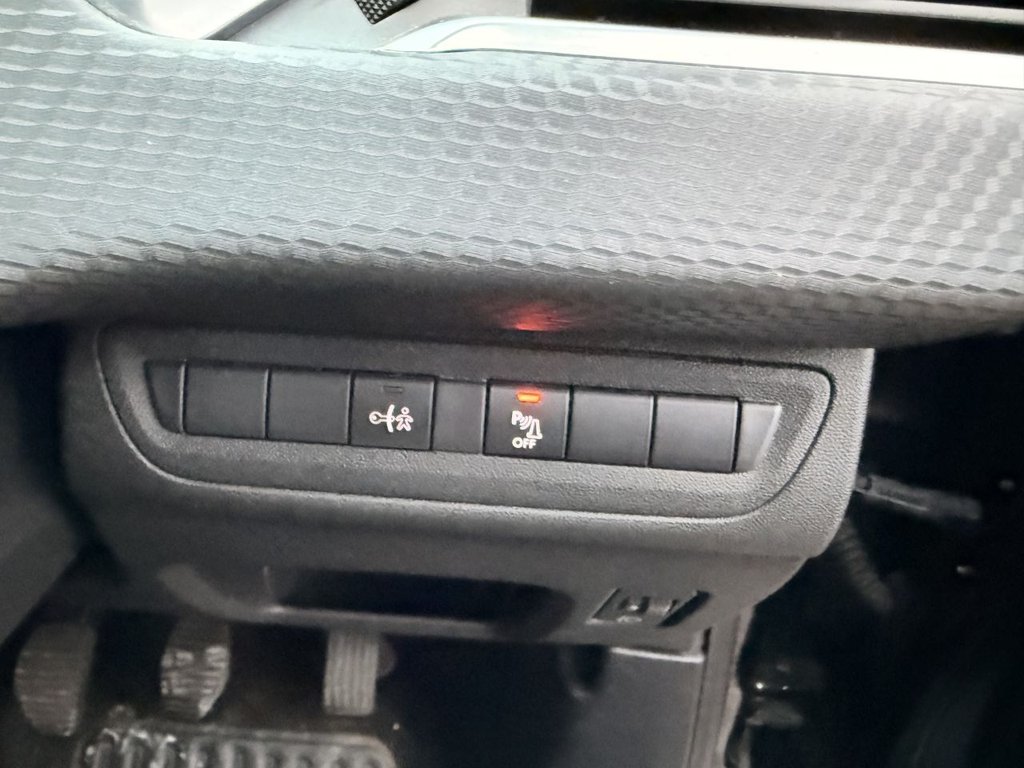 Used Peugeot 2008 2016 for sale - 76124209: Photo 32