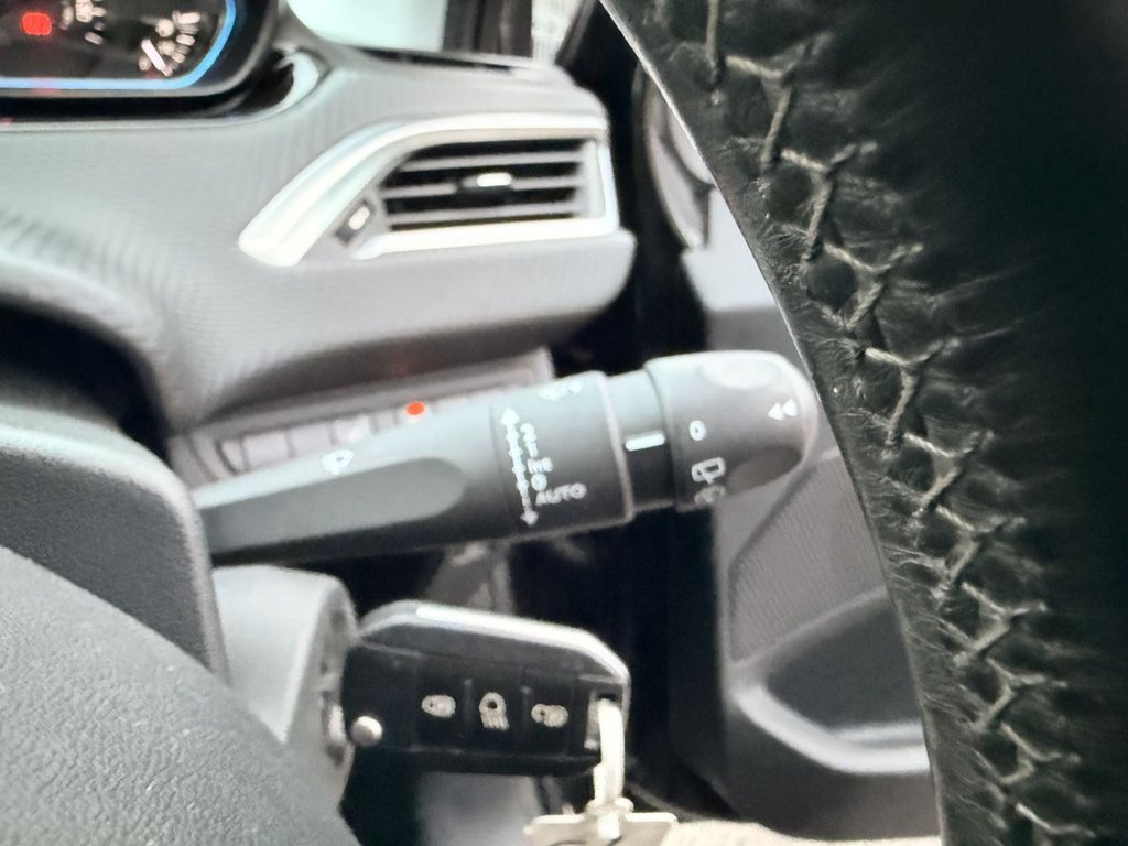 Used Peugeot 2008 2016 for sale - 76124209: Photo 37