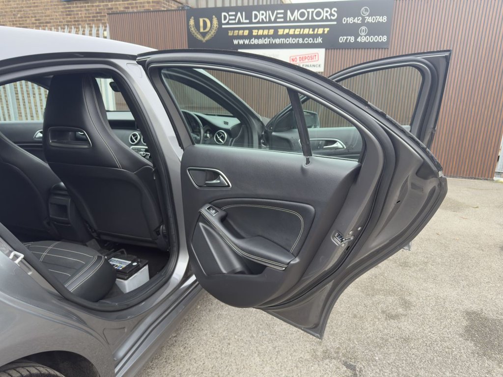 Used Mercedes-Benz A-Class 2014 for sale - 76266857: Photo 10