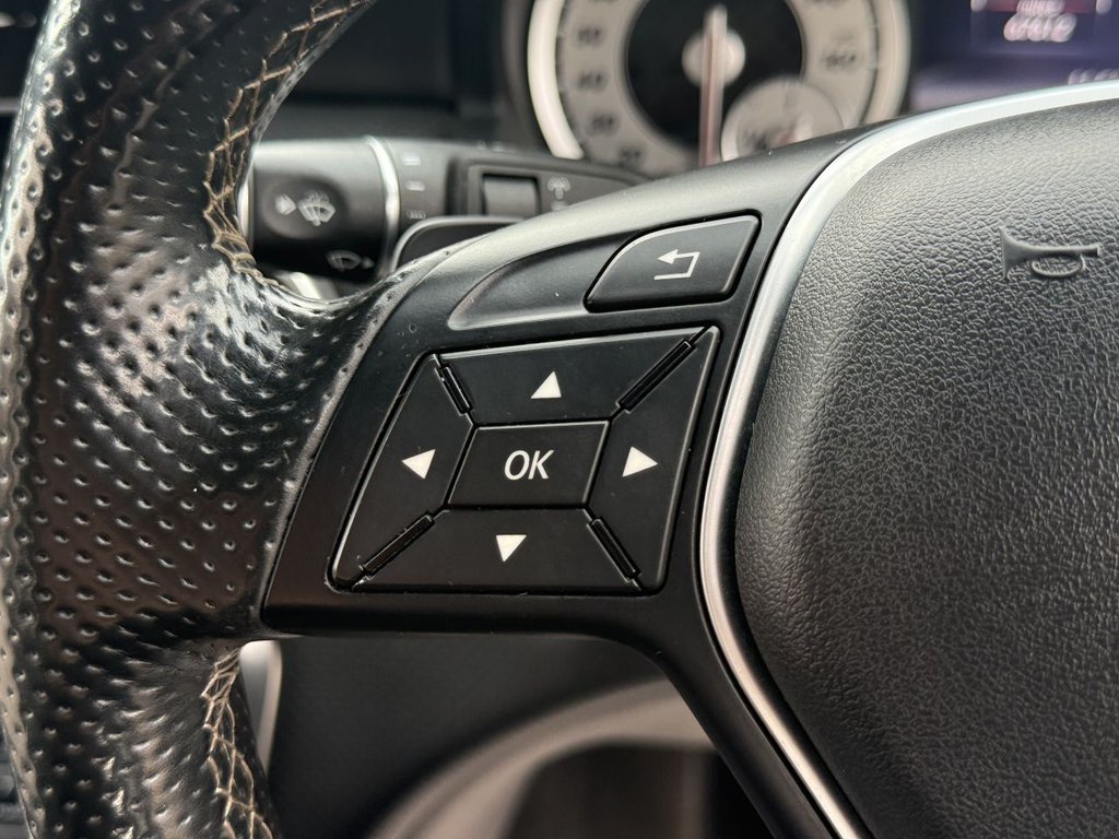 Used Mercedes-Benz A-Class 2014 for sale - 76266857: Photo 30