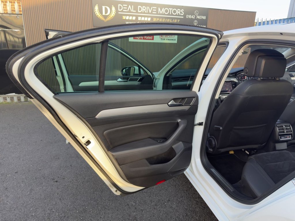 Used Volkswagen Passat 2018 for sale - 77236699: Photo 12